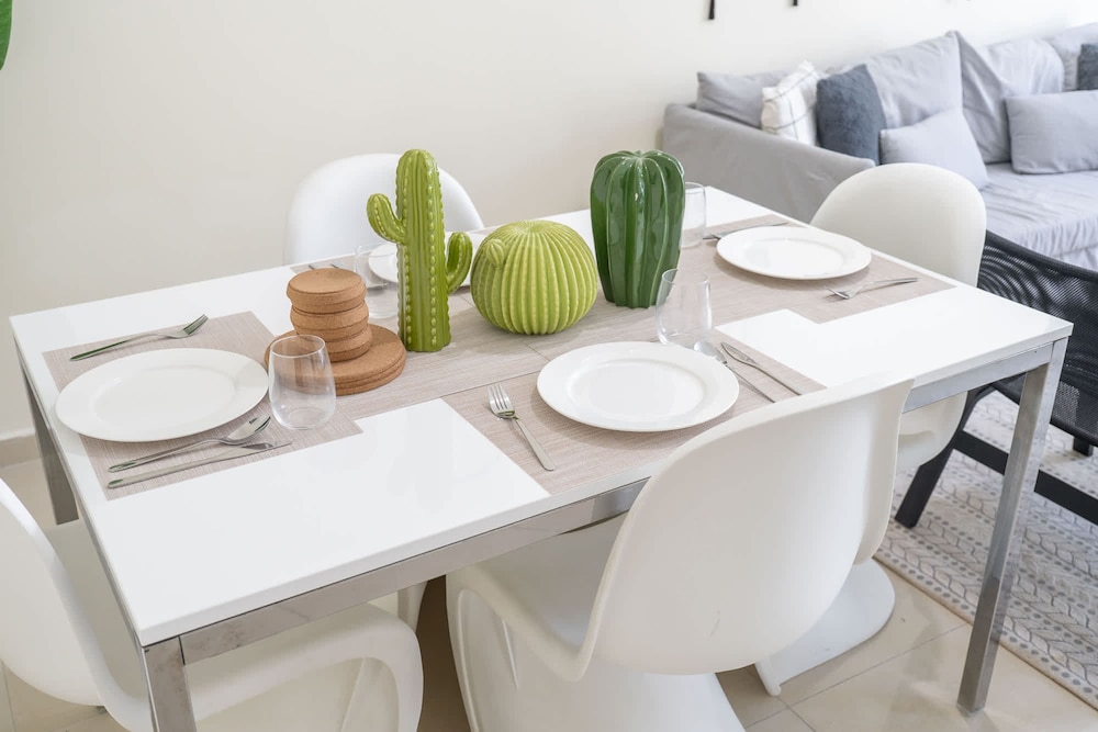 Lovely and Spacious 1BR in DEC Tower Near Marina Walk