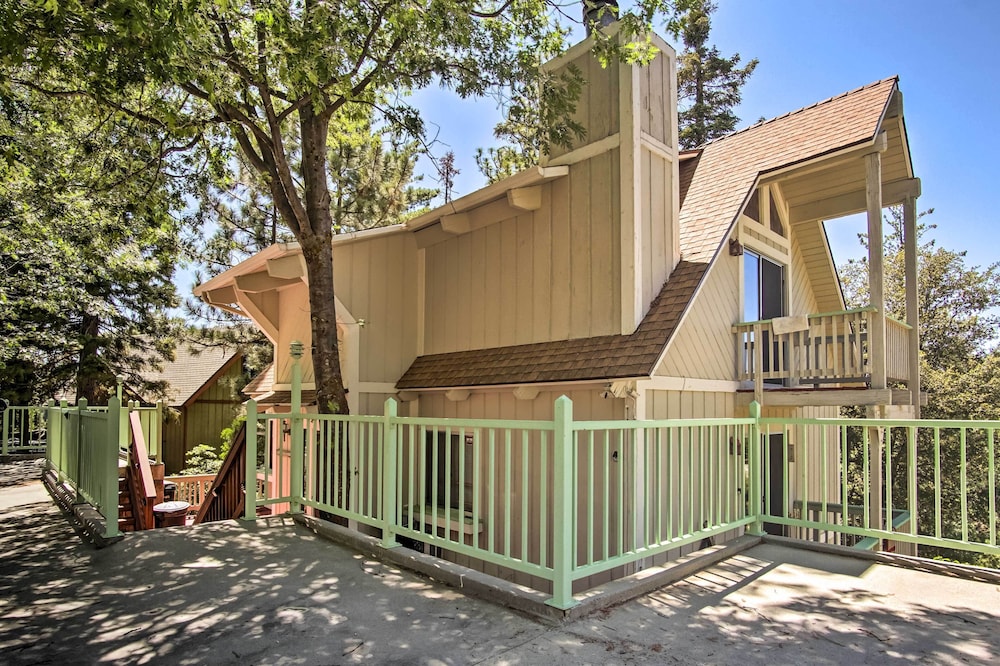 Lake Arrowhead Cabin: Lush Yard ~ 5 Mi to Village view 5