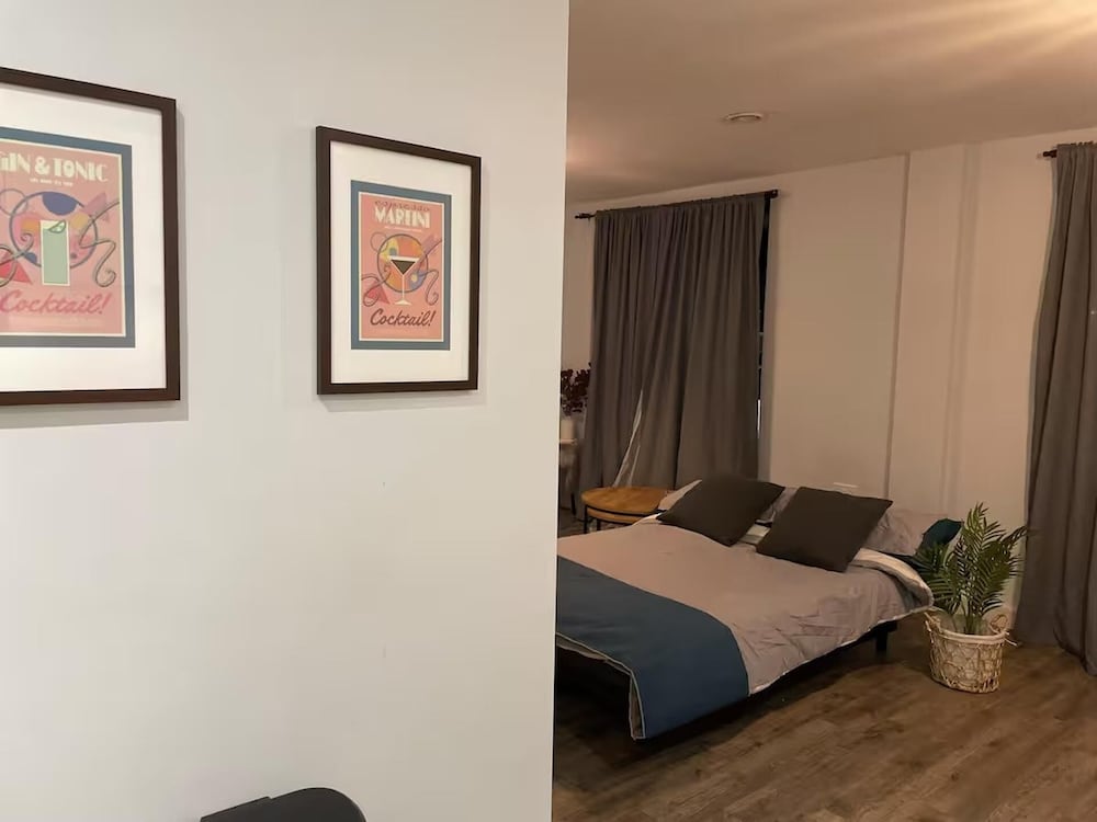 Stylish Retreat - Sleeps 6 Terrace-2bedroom-petsok