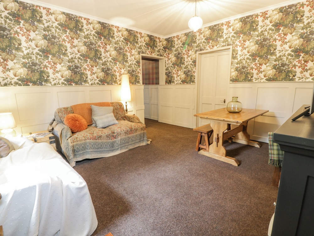 Trefoil Cottage