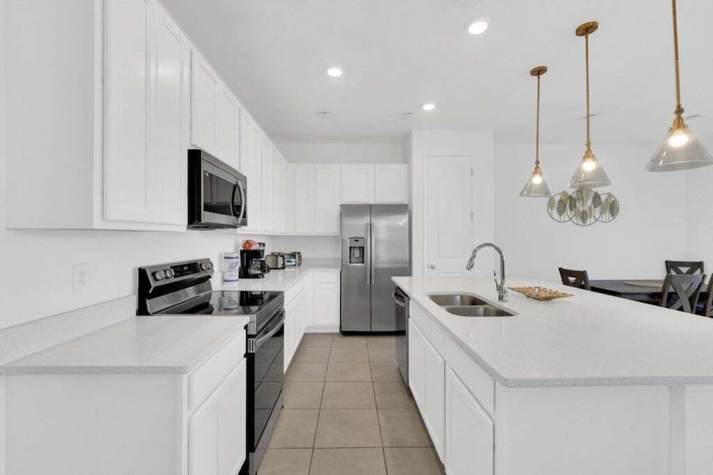 3 Beds 3 Baths Cozy Town Home 3 Bedroom Townhouse