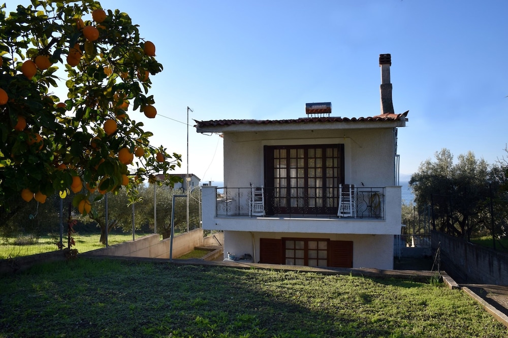 Maria s Sea View House