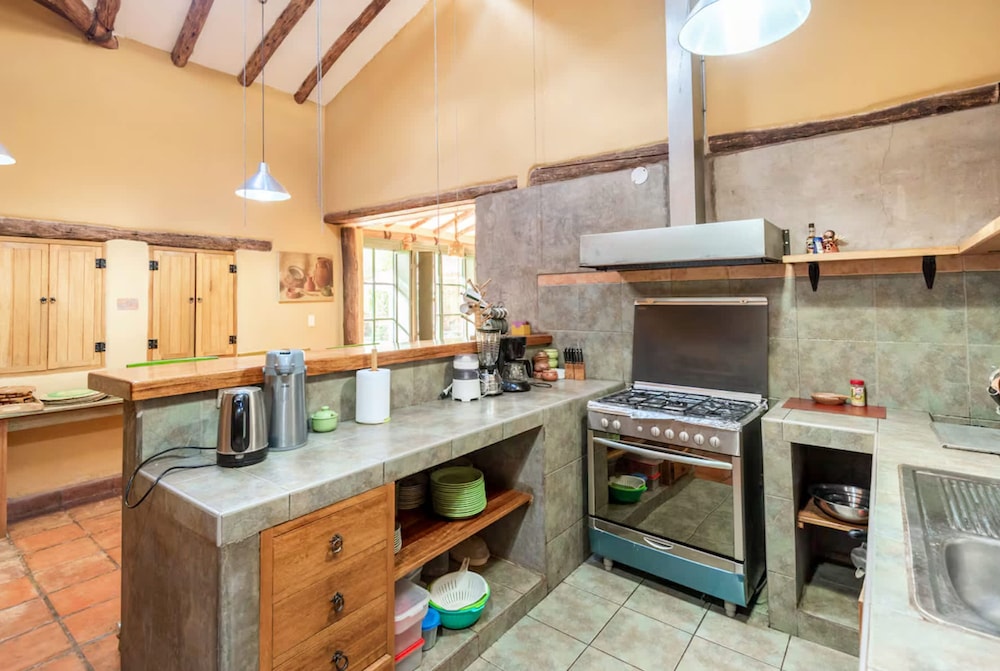 w Peaceful 4BR Villa With Nature View