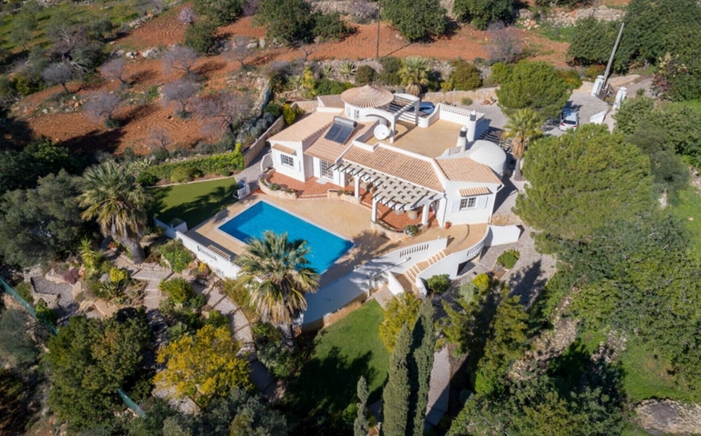 Faro Vacations - Beautiful 3-bed Villa in Faro Spool  Seaview - Property Image 1
