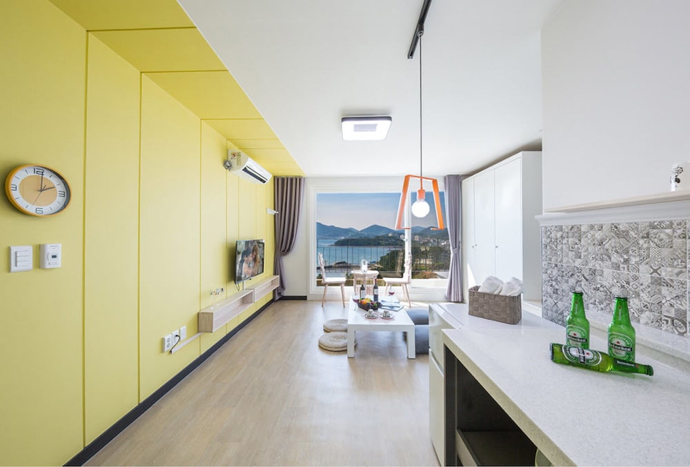 Yeosu Ggotnal Pension