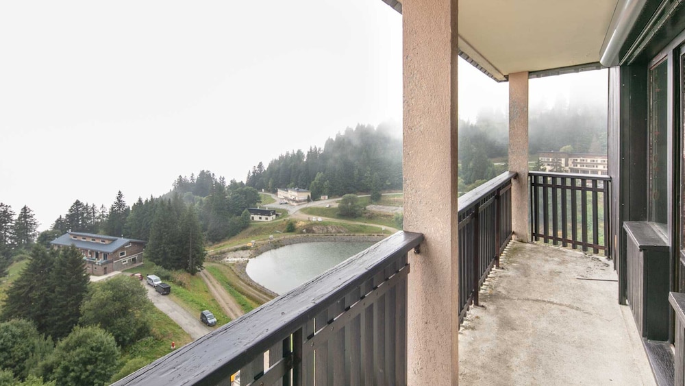 Valley-view Apartment in Chamrousse