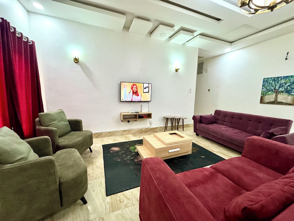 FURNISHED APARTMENTS