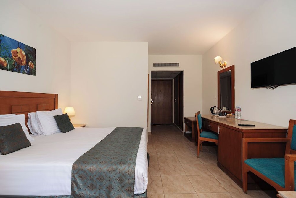 Riviera Aqua Park Resort