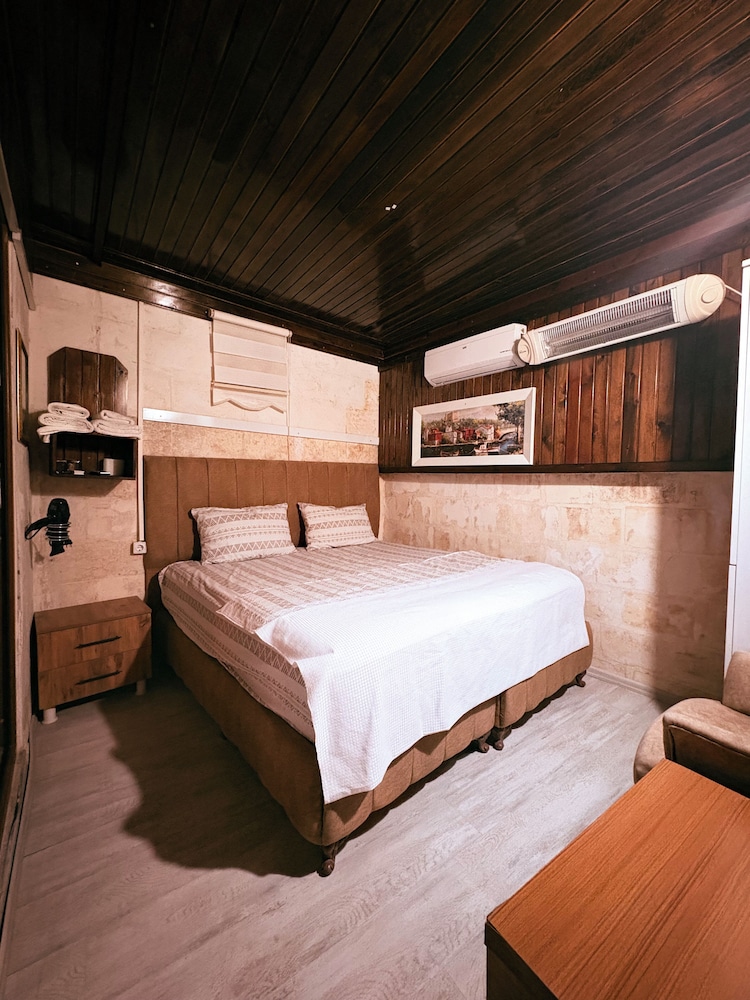 toprak konak