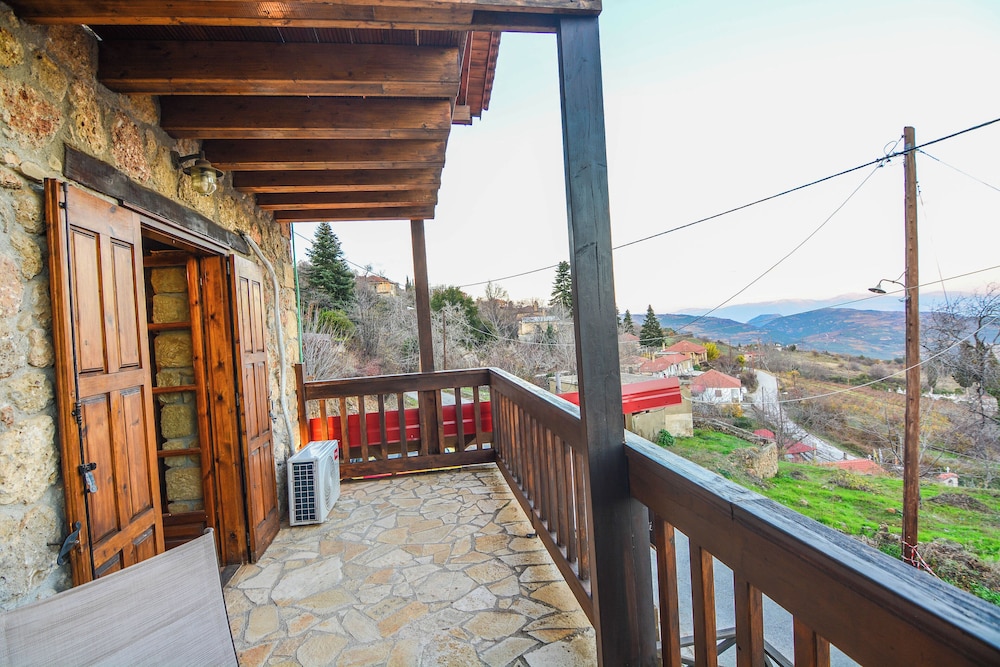 Petrino Lodge