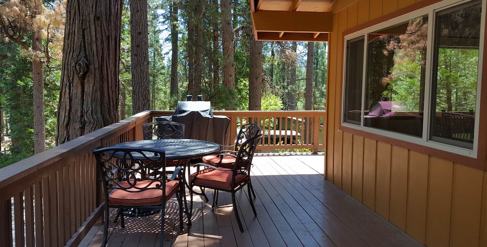 Yosemite Scenic Wonders - Wawona Area