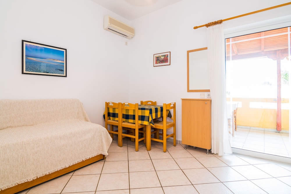 Thalassa Apartments