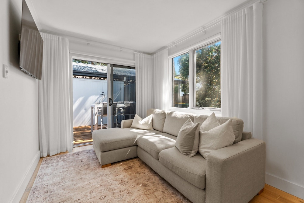 Stylish 2-bed Townhouse in Leafy Hyde Park