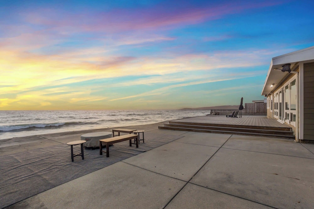 @marbella Lane-oceanfront Retreat w/ Stunning View
