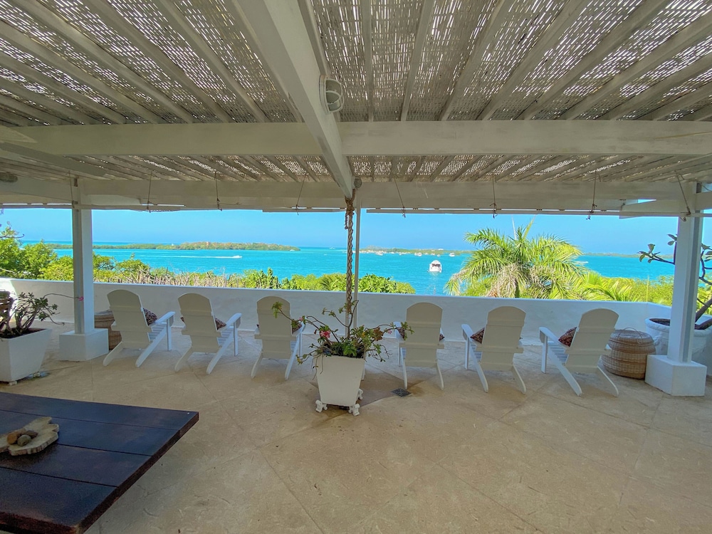 Villa  Deluxe Los Cocos - Property Image 18