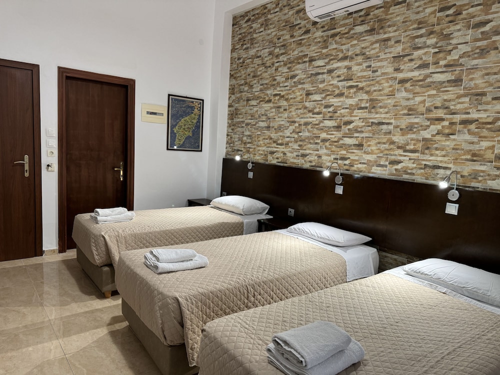 Eleni Rooms