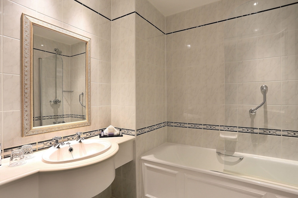 Penrith Vacations - Macdonald Leeming House - Property Image 52
