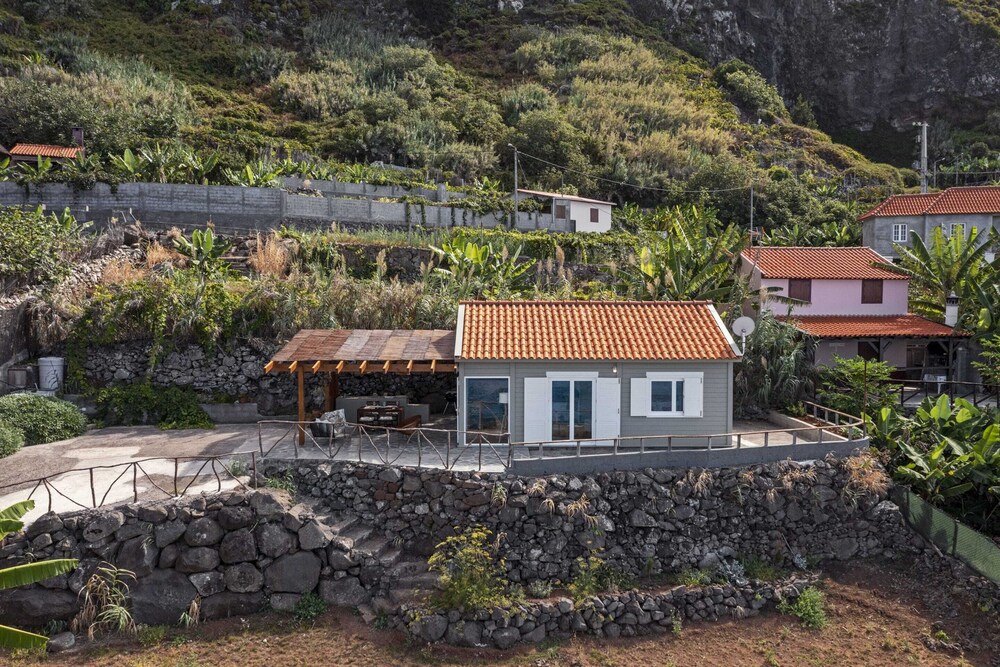 A Haven by the Sea, Casa da Rocha de Baixo, view 3