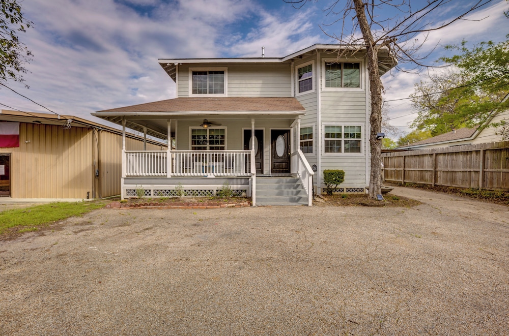 Conroe Home w/ Enclosed Deck: Pets Welcome! - Property Image 5