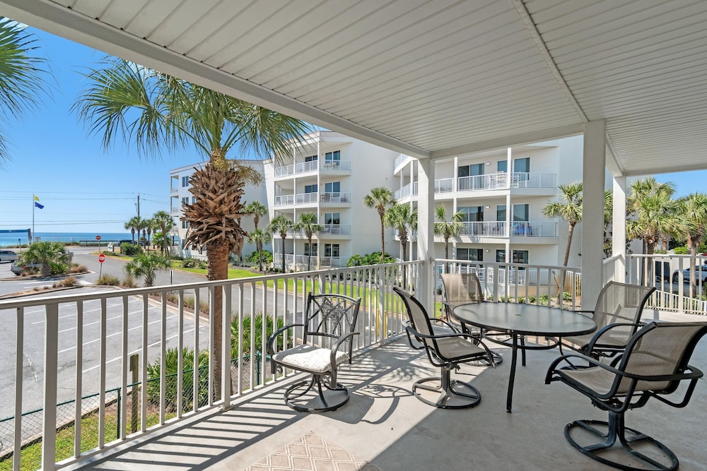 Pavilion Palms 105c- The Emerald Jewel