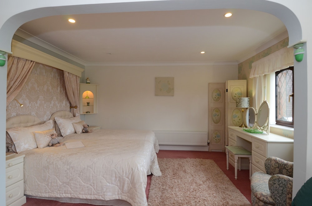 Acorn Court Country House view 4