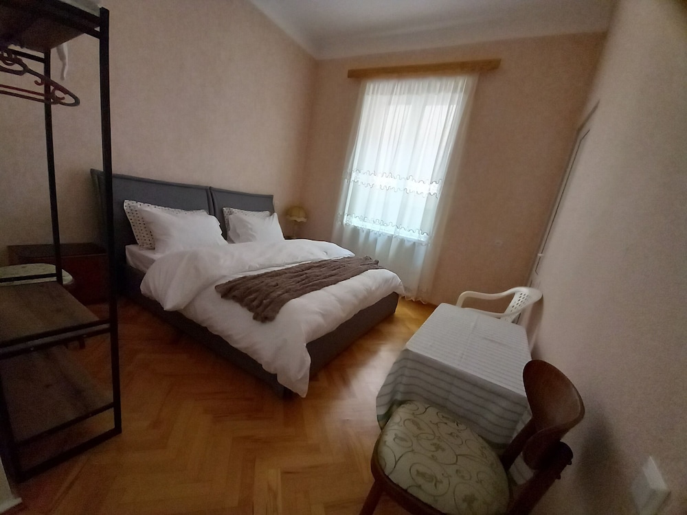 Photo 32