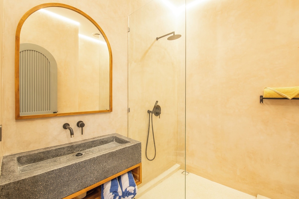 Sleek 2BR Villa, 5 Minutes to Bingin Beach