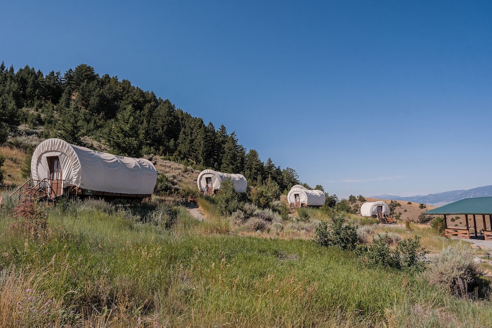 Chico Hot Springs Resort & Day Spa