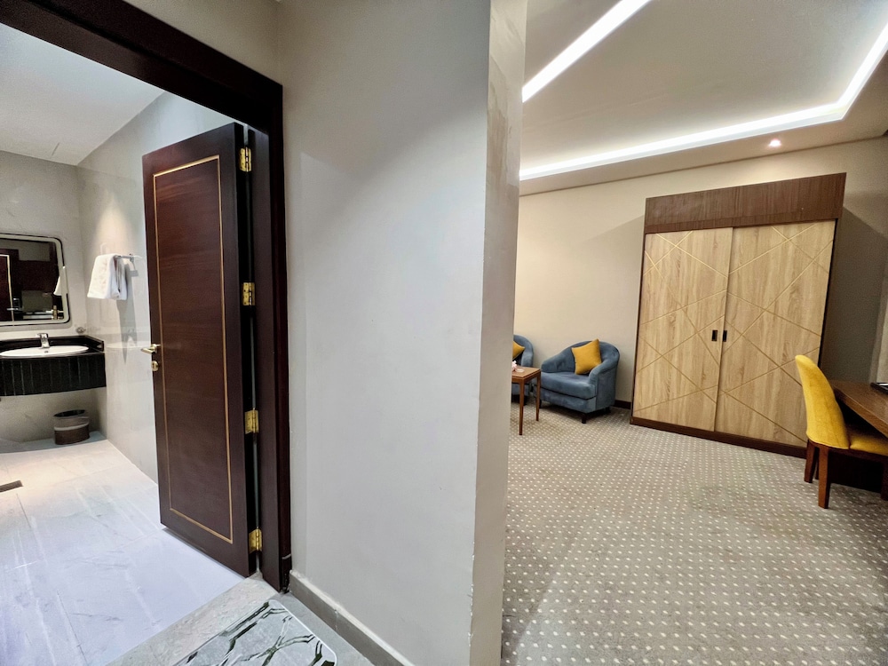AL Ewan Pro Serviced Apartments
