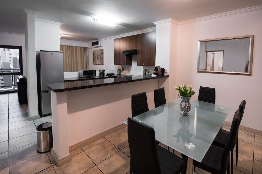 Prestige Apartment Sandton at Westpoint