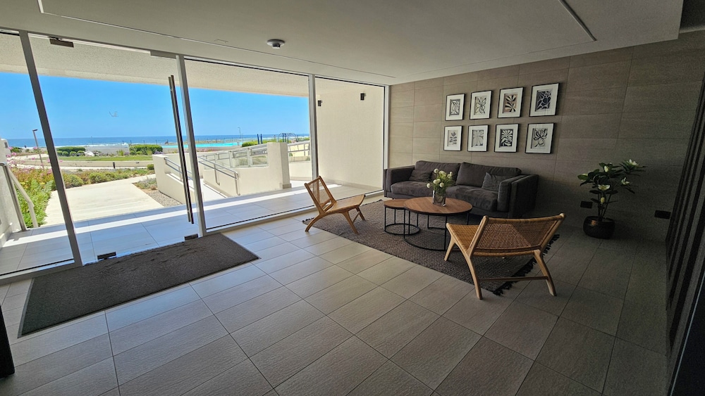 Oceana Suites Laguna del Mar
