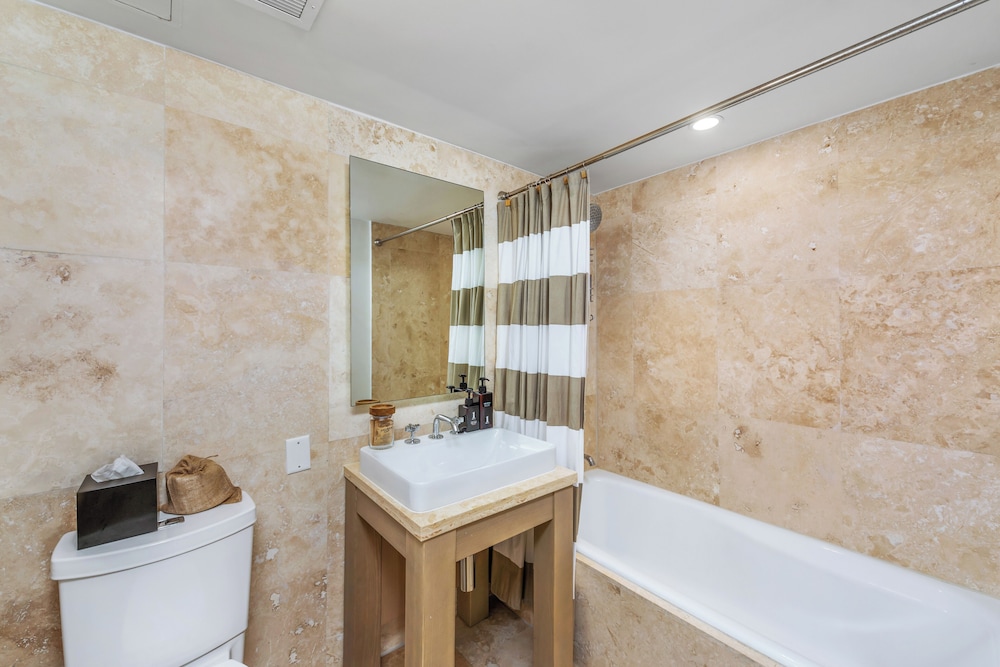 Luxury Vacation Rentals at 1 Hotel & Homes by LRMB