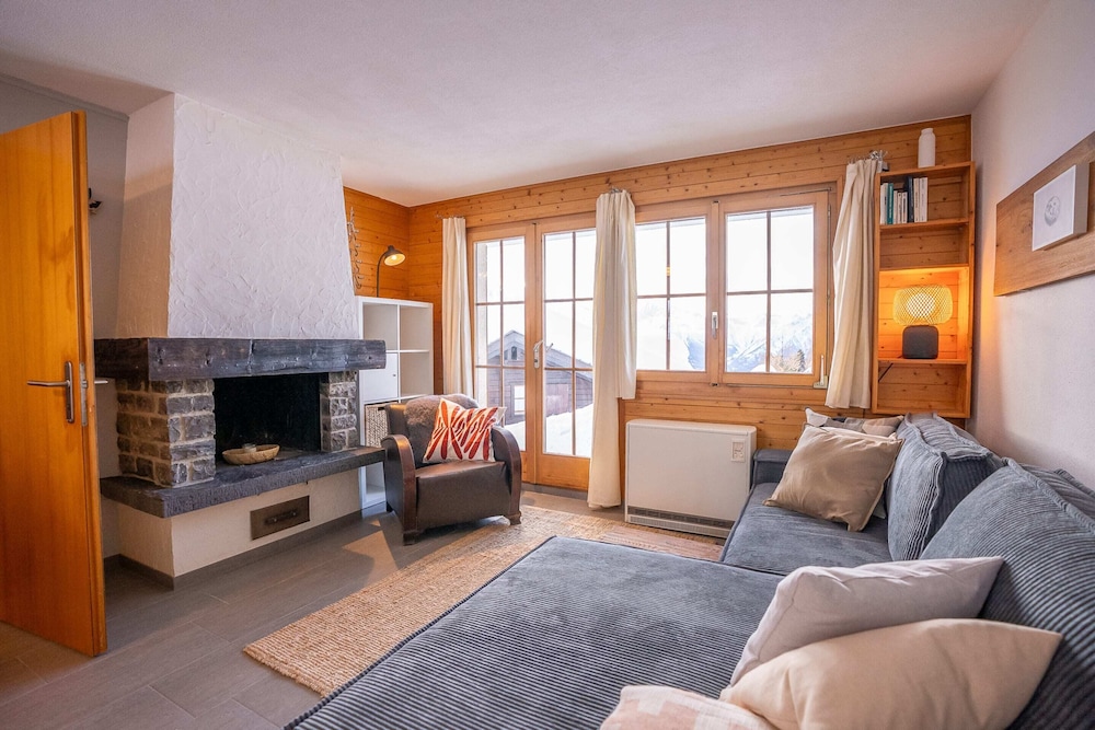 Stoa Apartment