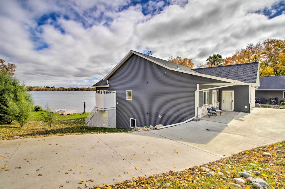 Pearl Lake Retreat w/ Dock & Stunning Views! view 3