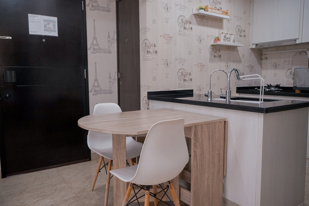 Warm and Spacious 1BR at Branz BSD City Apartment
