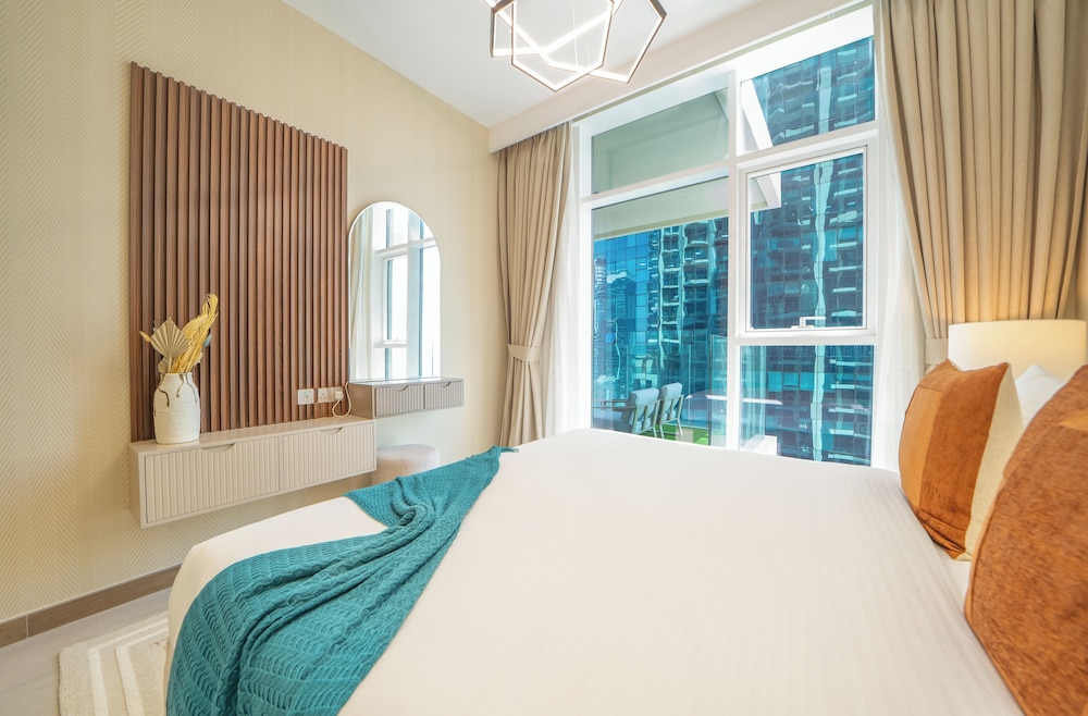 Impressive 2BR Apt with Premium