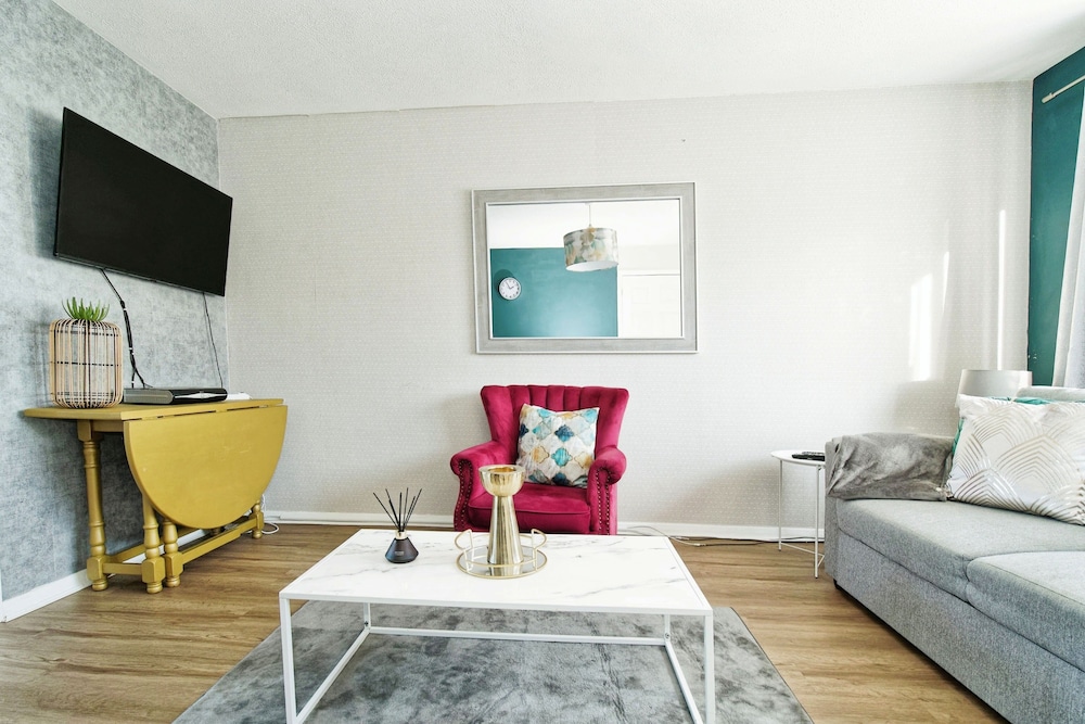 Canterbury Charm, Spacious 4 Bed House