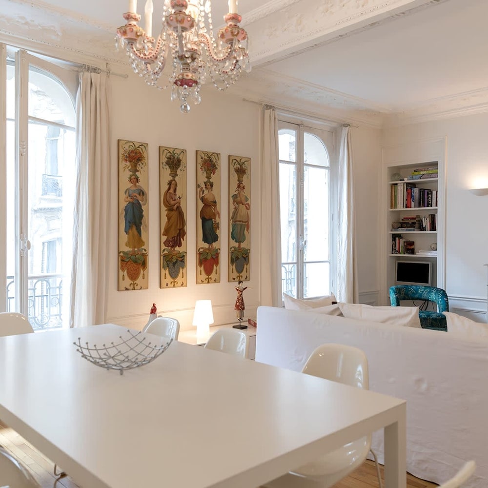 White Sacr I Beautiful 2-bedroom in Montmartre