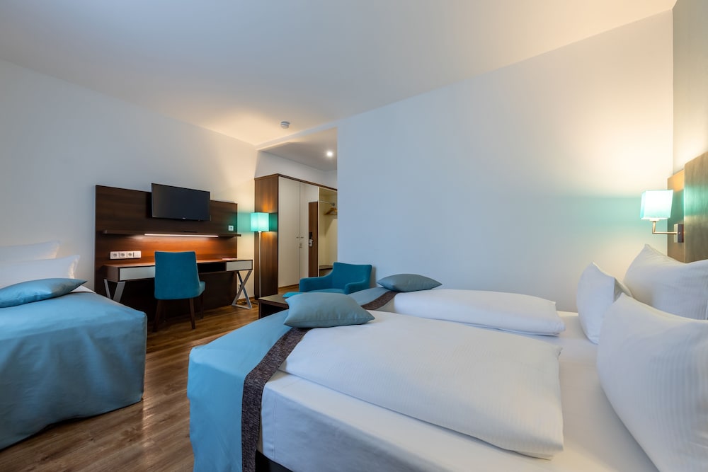 Frankfurt Vacations - Trip Inn Messe Westend - Property Image 37