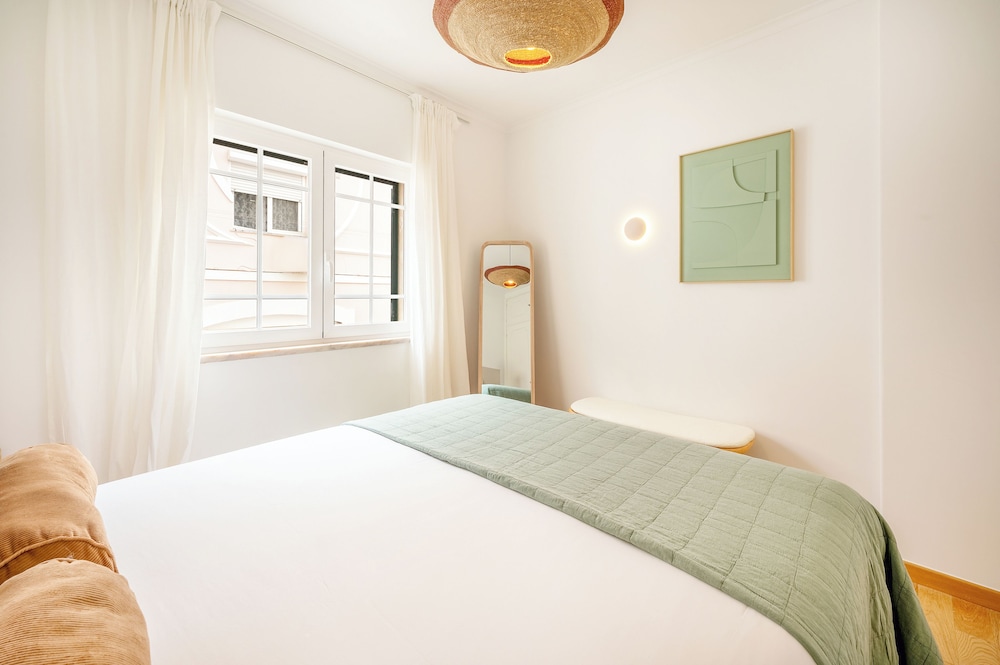 Blue Tide - Two Bedroom Apartment