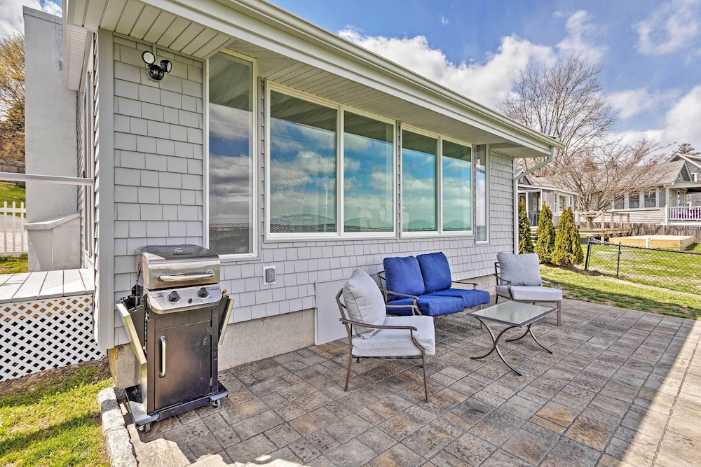 Waterfront Portsmouth Cottage: 8 Mi. From Newport!