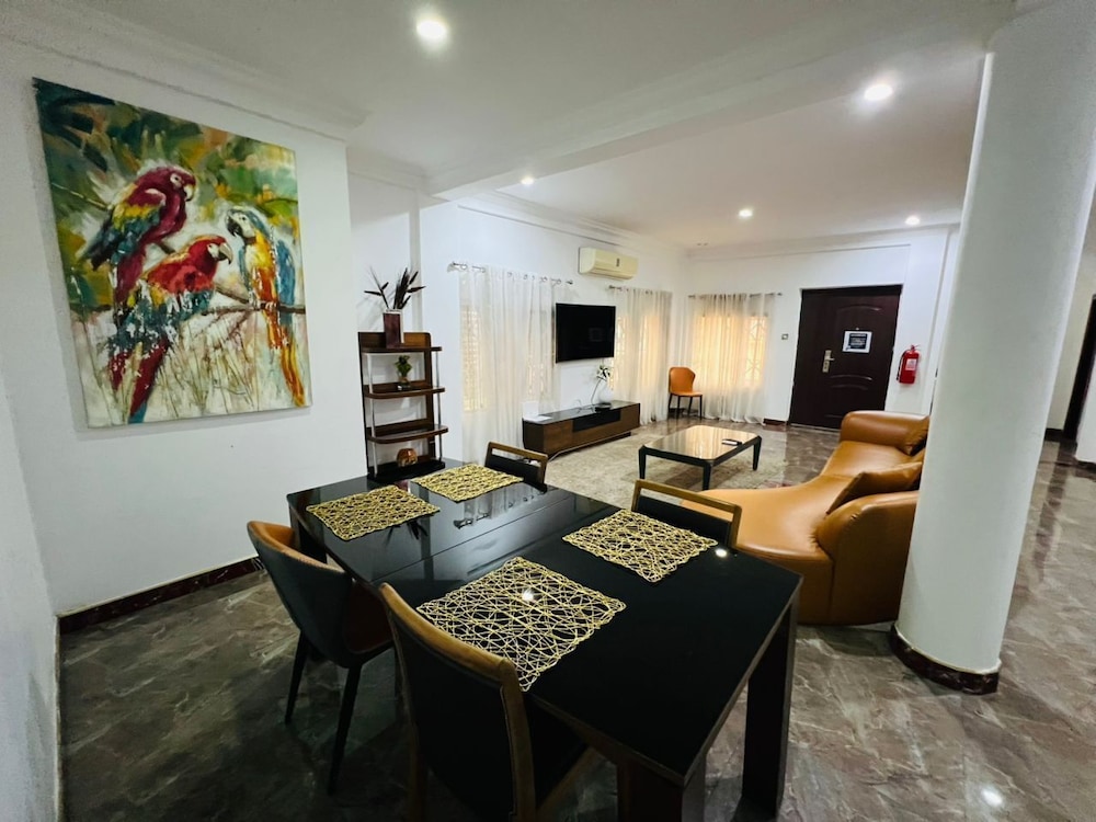 DK ESTATES