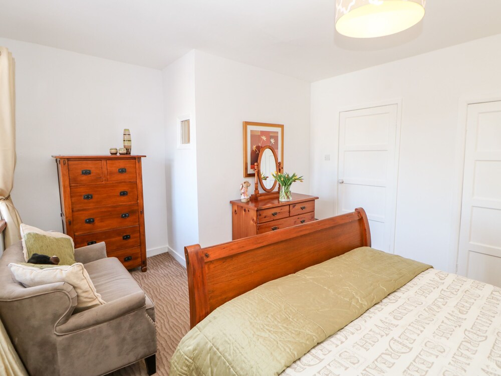 Kings Cottage view 3