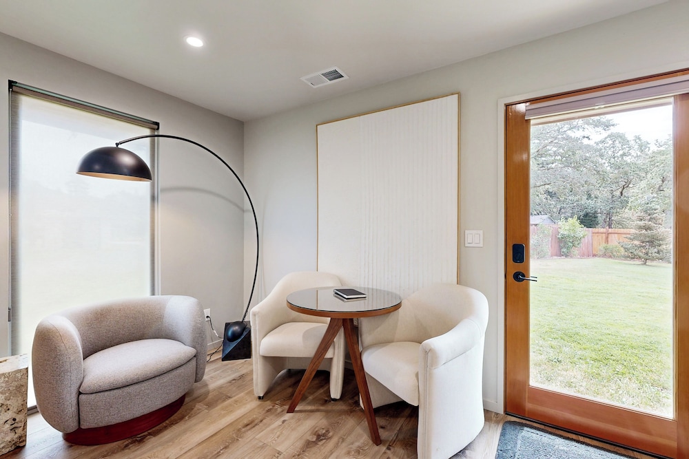 Home w/ Stunning River Views & Nearby Attractions