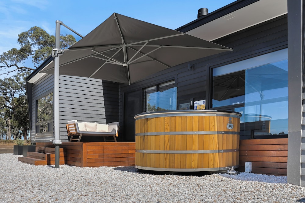 Warrawindi Escapes