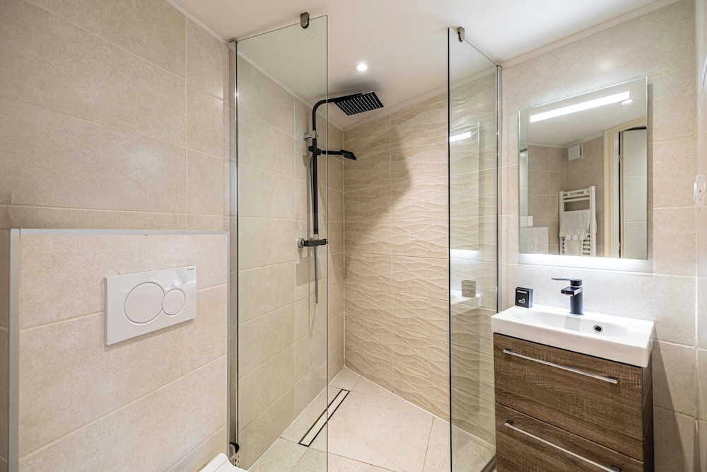 A/C Mezzanine Apt 1br/2p - Place Garibaldi