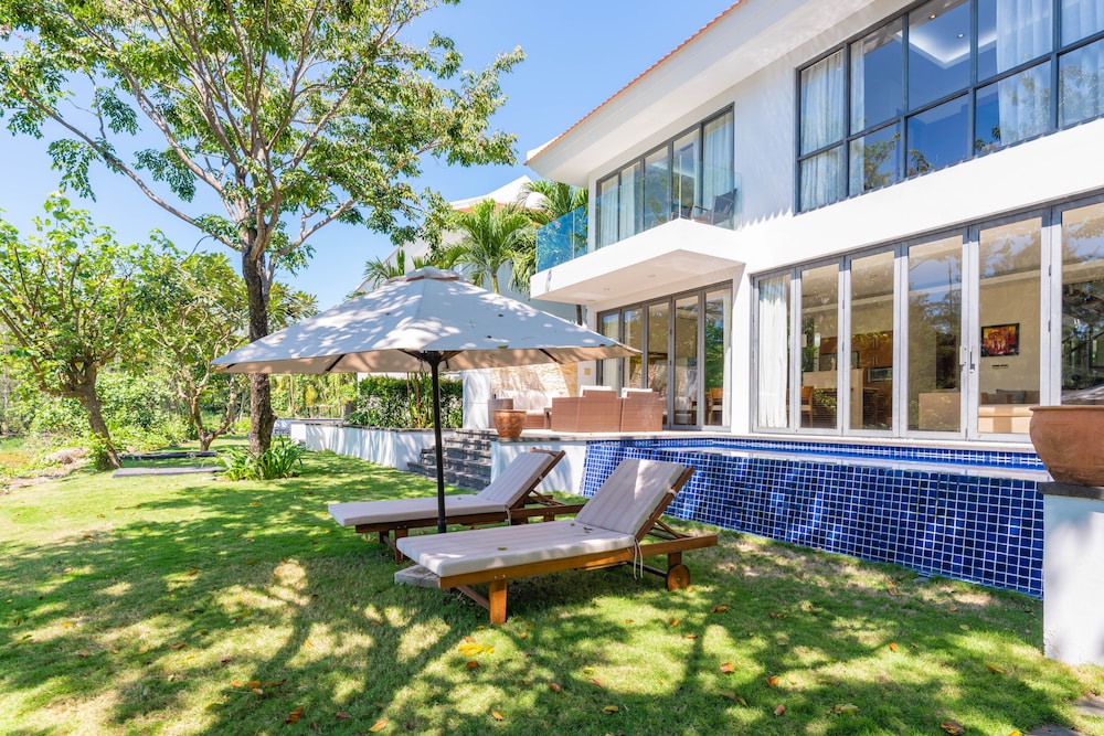 Ocean Villas Beach Resort