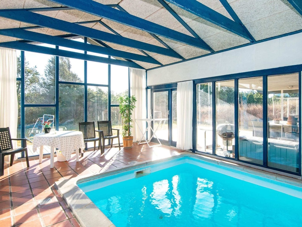 Wheelchair Accesible Cottage With Pool view 3