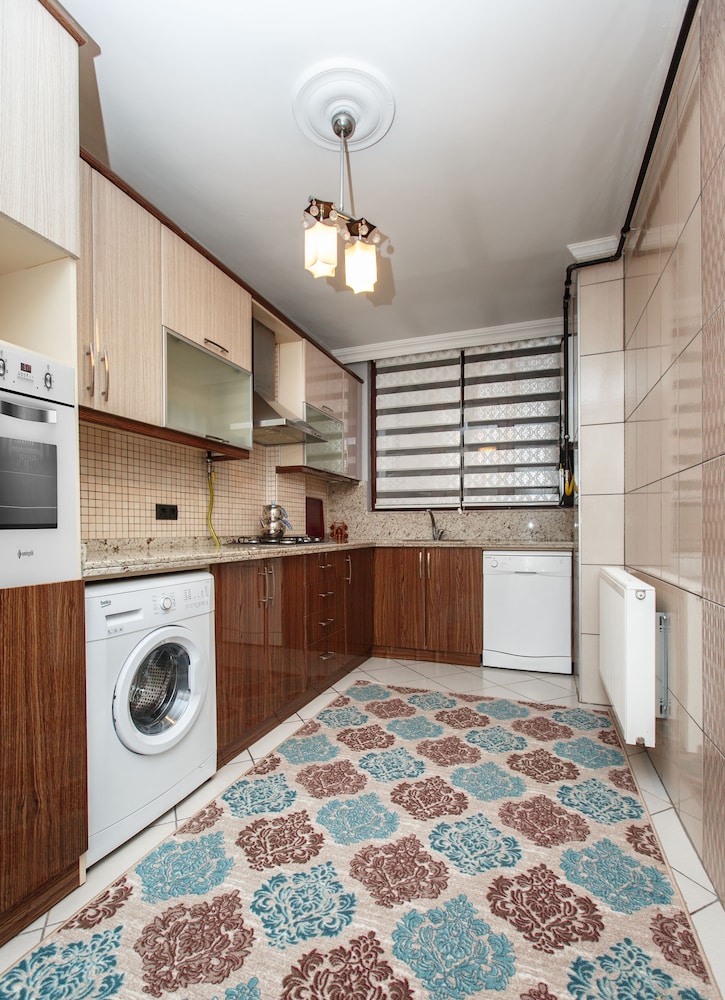 Guven Suite House