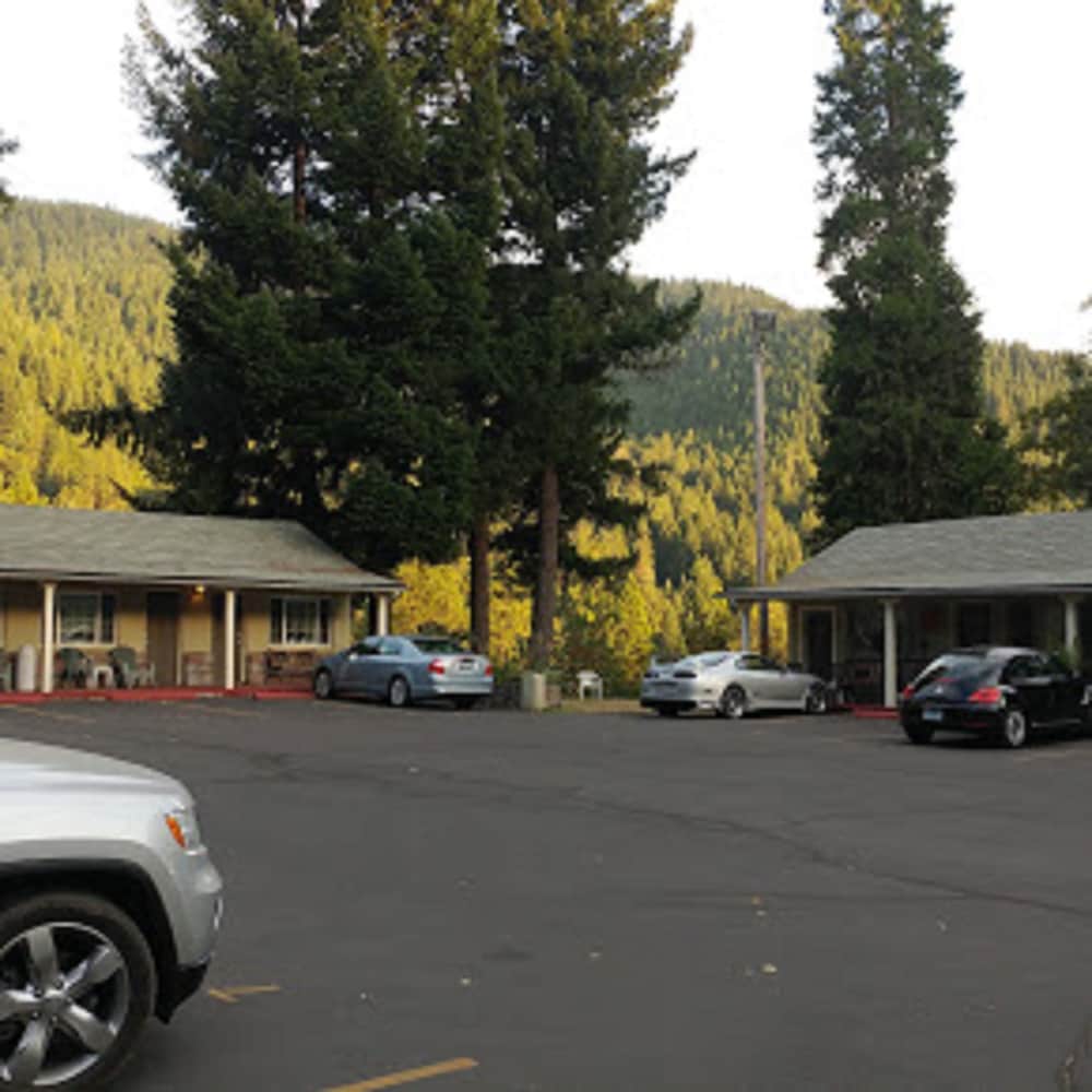 Dunsmuir Lodge